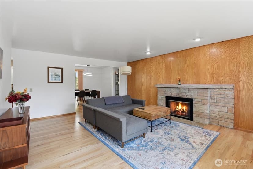 Property photo for 20621 78th Place W, Edmonds photo 3