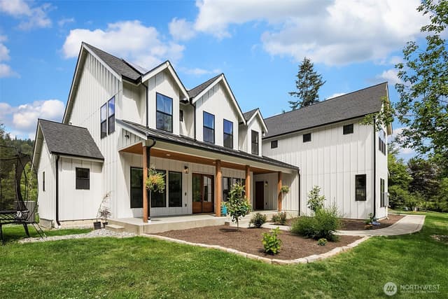 Property photo for 24926 SE 162nd Street, Issaquah, WA 98027