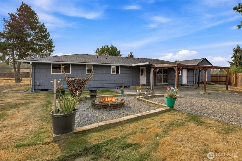 Property photo for 13720 13th Avenue Ct E, Tacoma photo 3