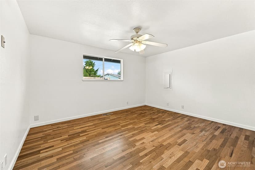 Property photo for 13720 13th Avenue Ct E, Tacoma photo 12