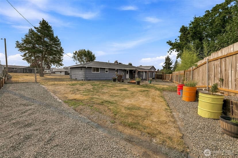 Property photo for 13720 13th Avenue Ct E, Tacoma photo 18