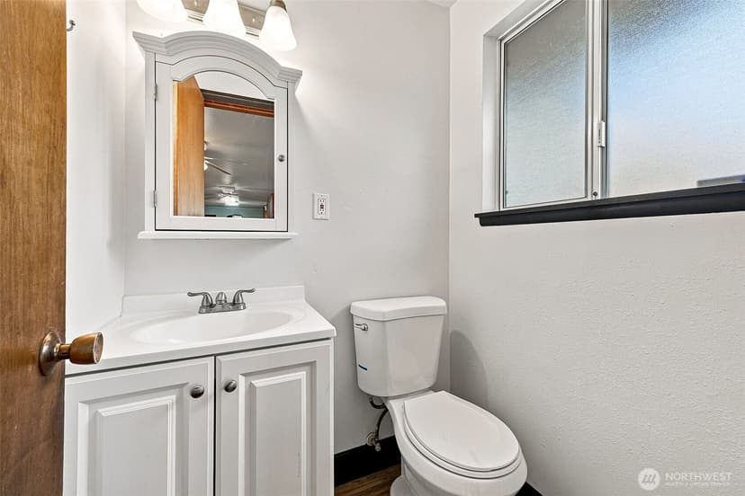 Property photo for 13720 13th Avenue Ct E, Tacoma photo 10