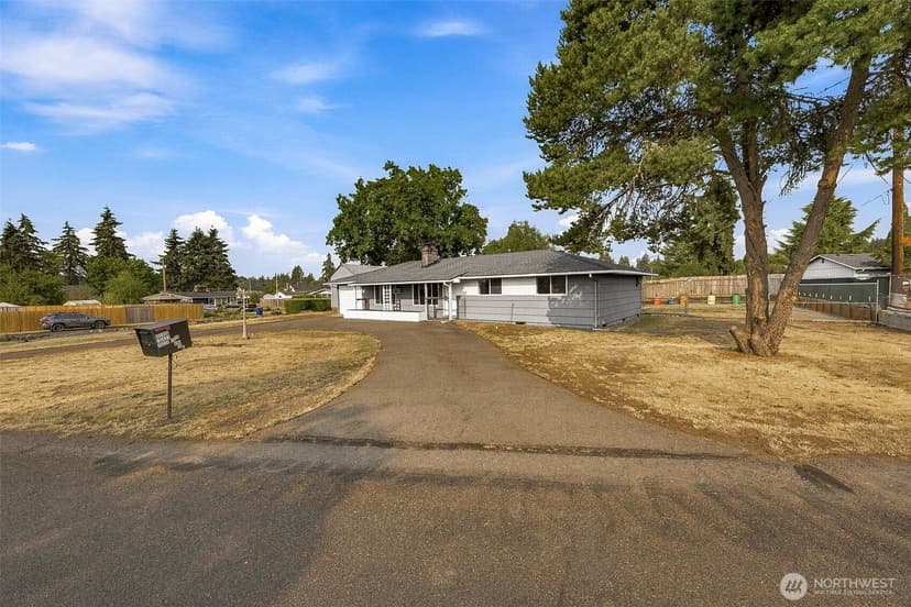 Property photo for 13720 13th Avenue Ct E, Tacoma photo 2