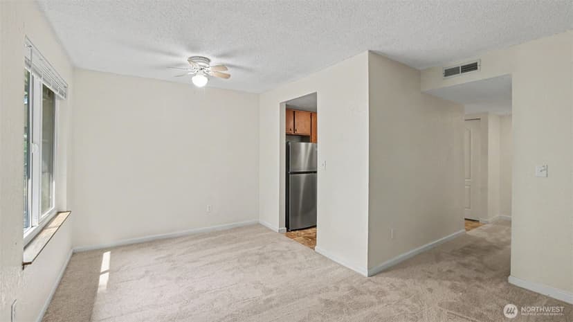 Property photo for 10021 SE 235th Place #B303, Kent photo 10