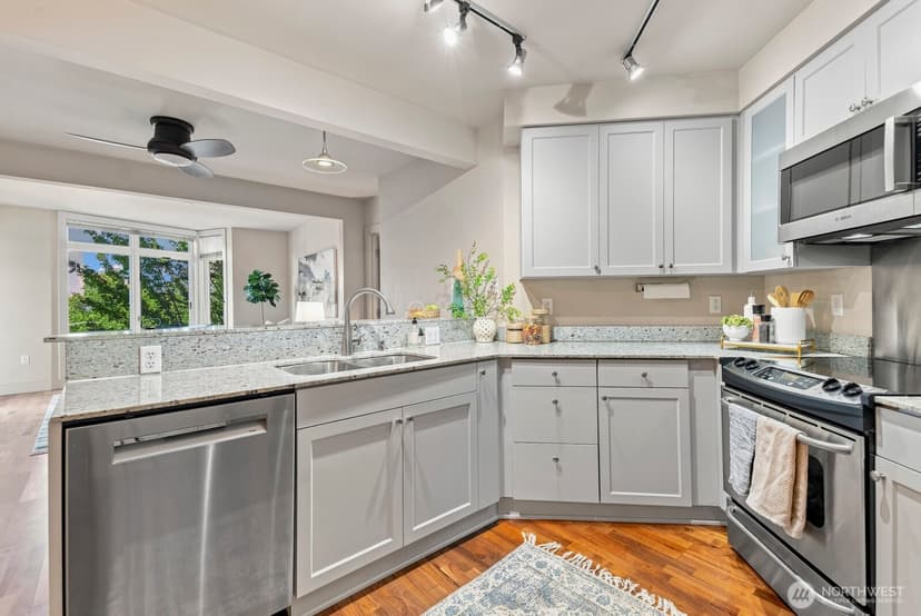 Property photo for 159 Denny Way #509, Seattle photo 17