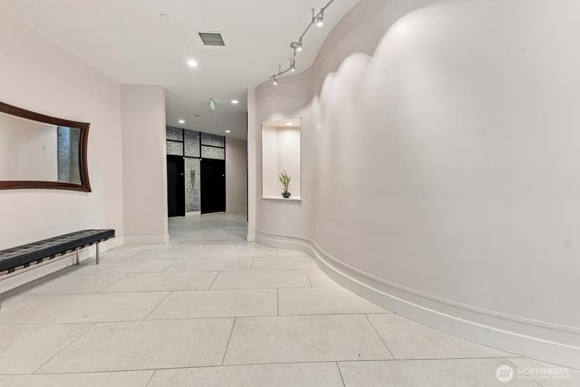 Property photo for 159 Denny Way #509, Seattle photo 39