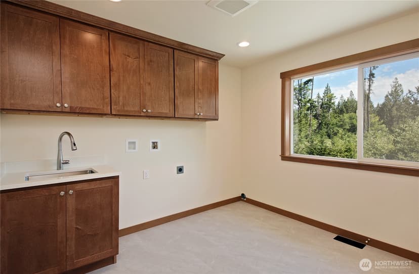 Property photo for 6621 Sills Road, Clinton photo 24