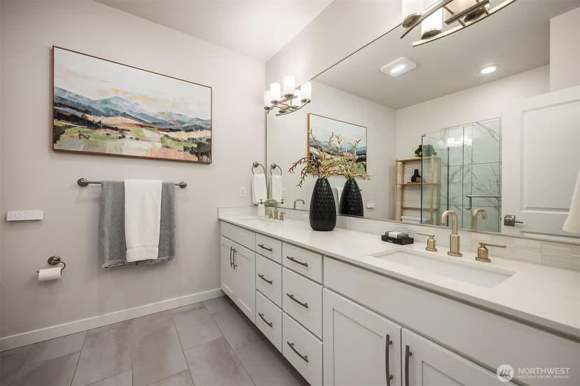 Property photo for 1053 6th Walk NE, Issaquah photo 16