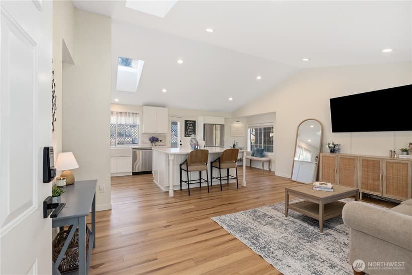 Property photo for 8708 114th Street Ct SW, Lakewood photo 4