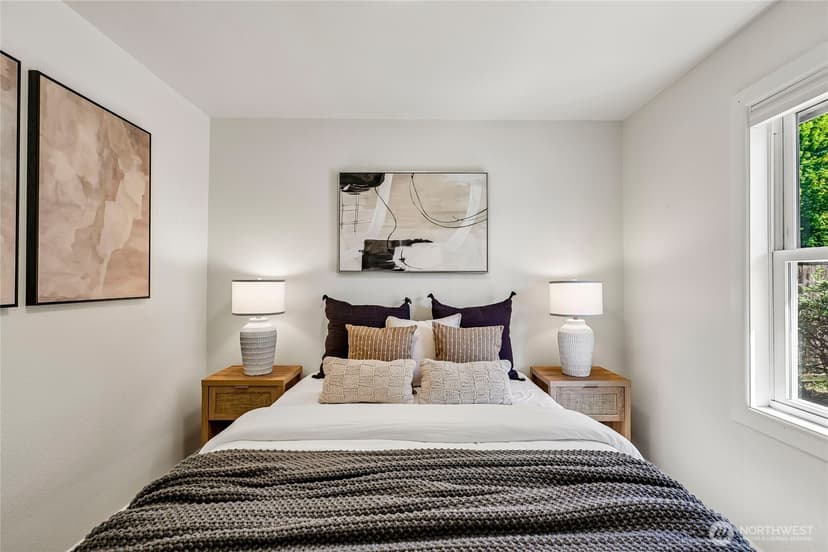 Property photo for 9227 Palatine Avenue N, Seattle photo 13