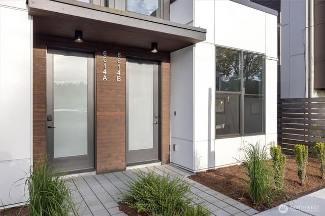 Property photo for 6614 Carleton Avenue S #A, Seattle photo 3