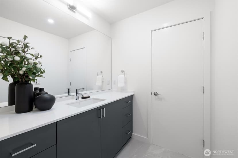 Property photo for 6614 Carleton Avenue S #A, Seattle photo 24