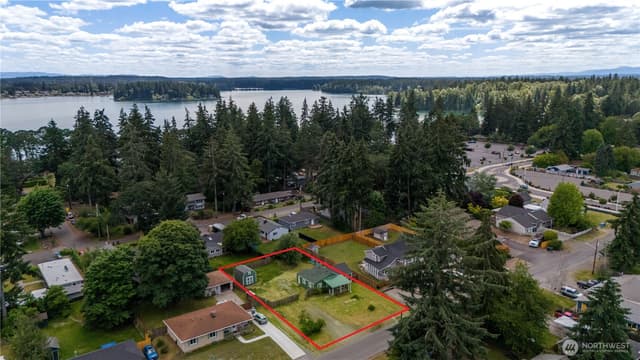 Property photo for 9028 Highland Avenue SW, Lakewood photo 2