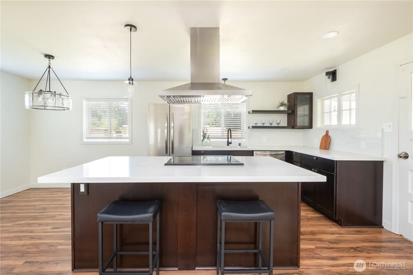 Property photo for 9028 Highland Avenue SW, Lakewood photo 8