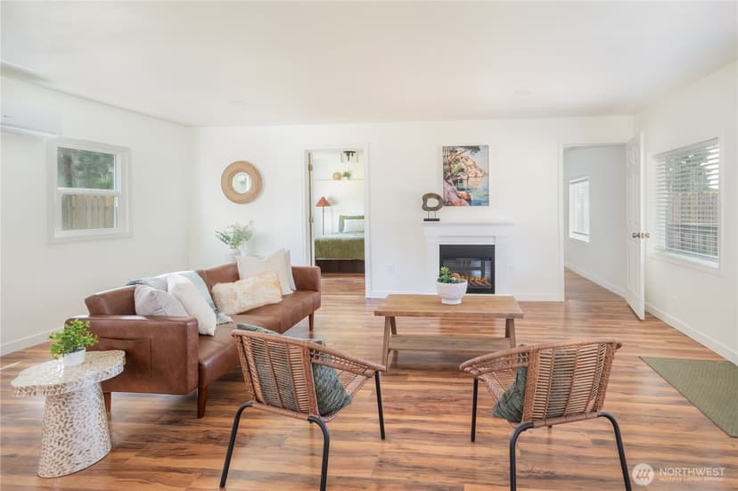 Property photo for 9028 Highland Avenue SW, Lakewood photo 3