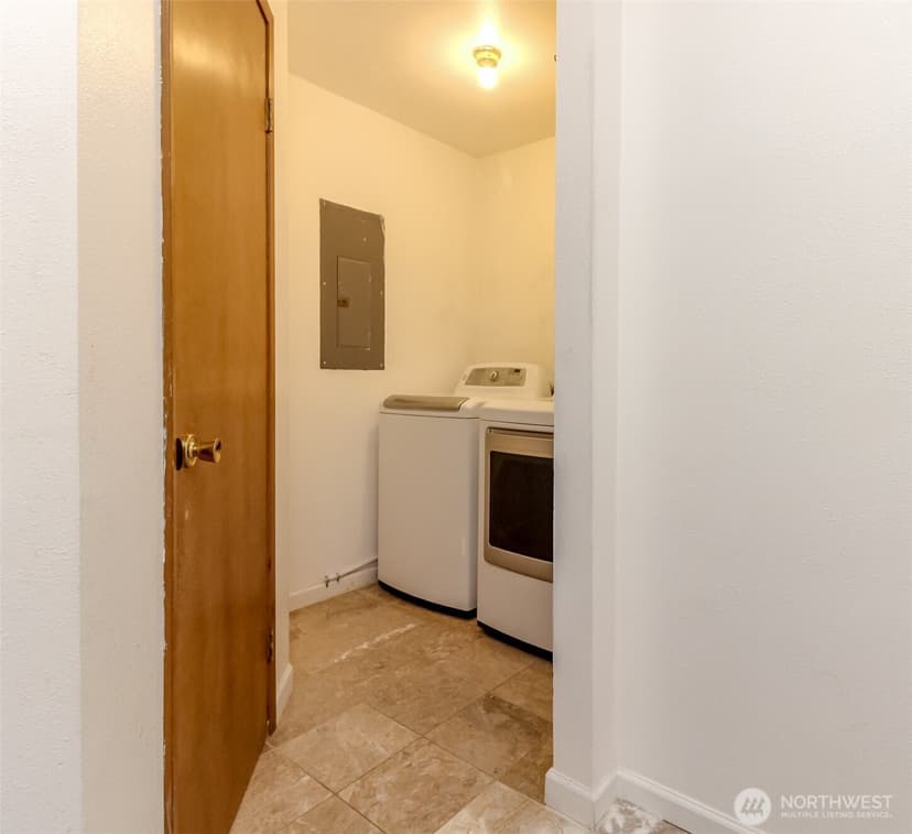 Property photo for 13336 35th Avenue S, Tukwila photo 16