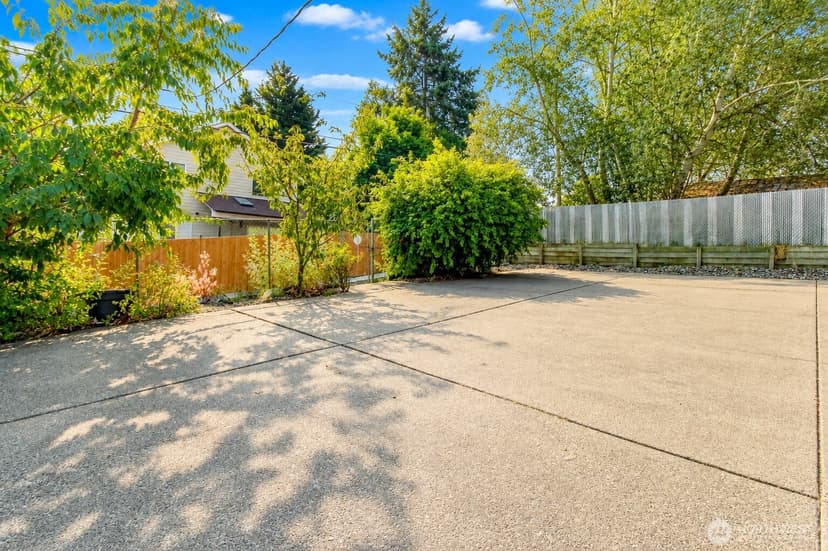 Property photo for 13336 35th Avenue S, Tukwila photo 30