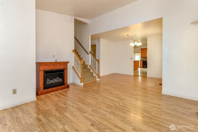 Property photo for 13336 35th Avenue S, Tukwila photo 6