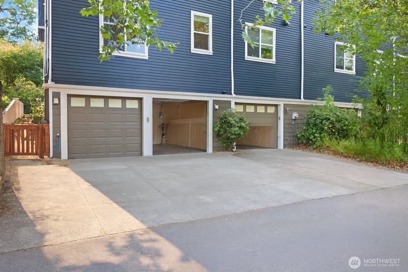 Property photo for 4148 29th Avenue S, Seattle photo 31