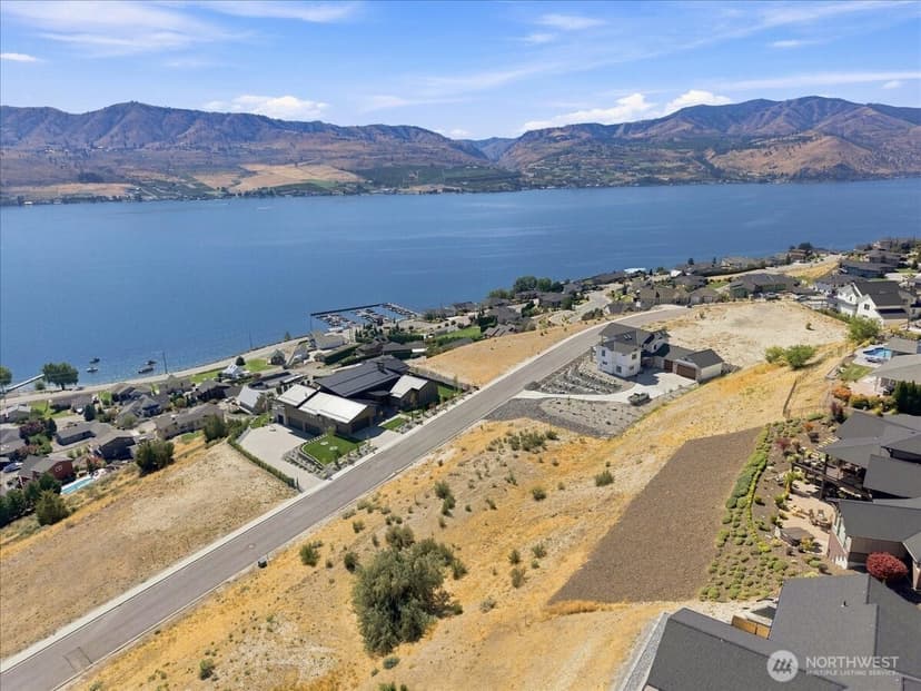 Property photo for 127 Crystal Crest Drive, Chelan photo 4