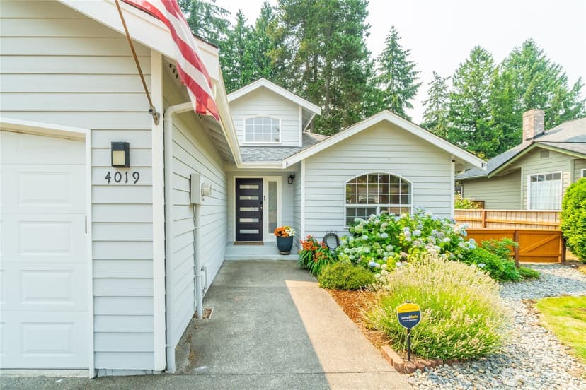 Property photo for 4019 NE 17th Street, Renton photo 3