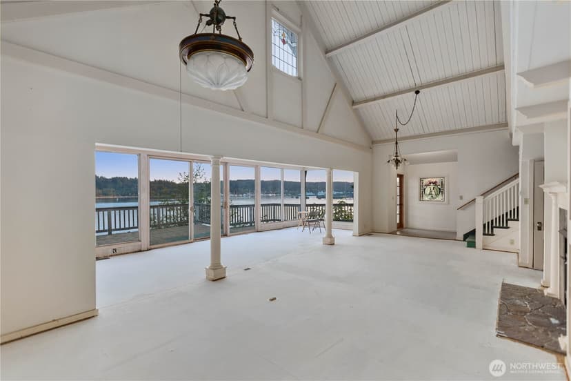 Property photo for 11127 NE Wing Point Drive, Bainbridge Island photo 10