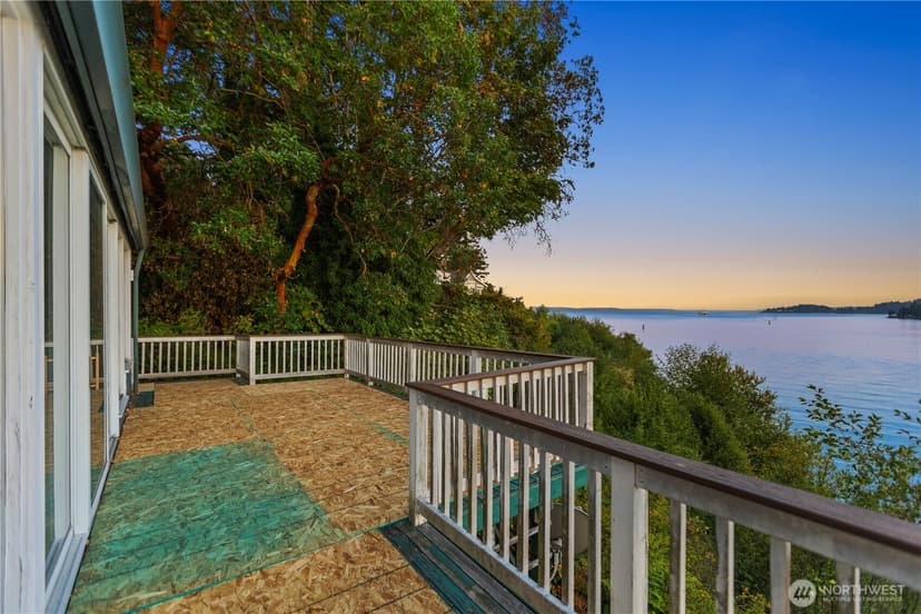 Property photo for 11127 NE Wing Point Drive, Bainbridge Island photo 12