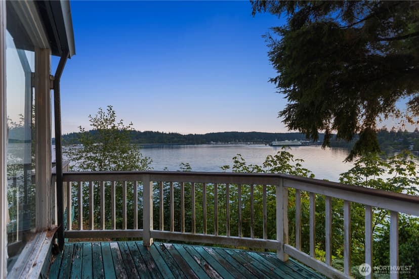 Property photo for 11127 NE Wing Point Drive, Bainbridge Island photo 18