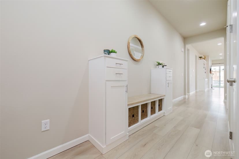 Property photo for 3800 SW Alava Court, Port Orchard photo 4