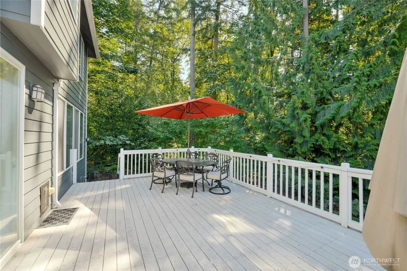 Property photo for 17304 Parkside Way SE, Renton photo 28