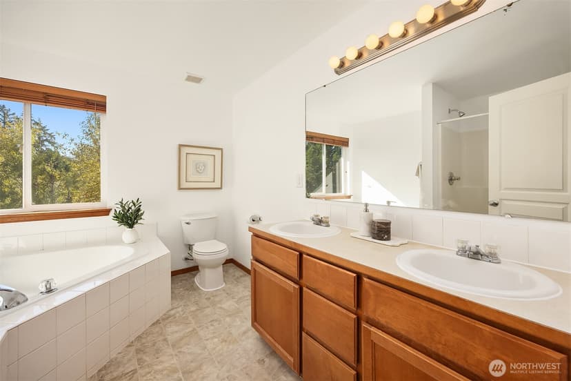 Property photo for 12421 SE 278th Place, Kent photo 16