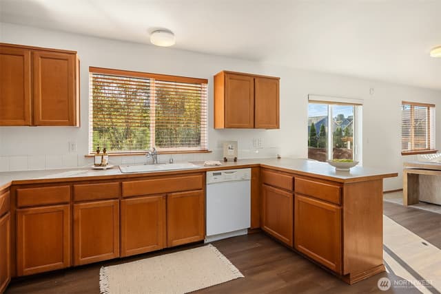 Property photo for 12421 SE 278th Place, Kent photo 4