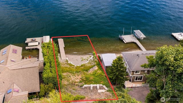 Property photo for 672 W Lake Sammamish Parkway NE, Bellevue photo 2