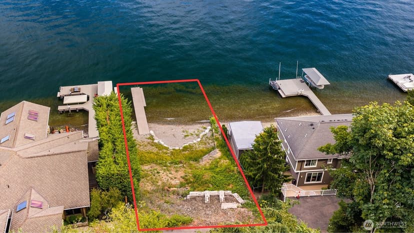 Property photo for 672 W Lake Sammamish Parkway NE, Bellevue photo 2