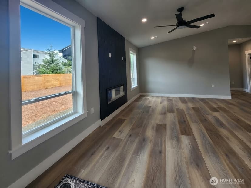 Property photo for 430 Salina Cruz Avenue SW, Ocean Shores photo 9