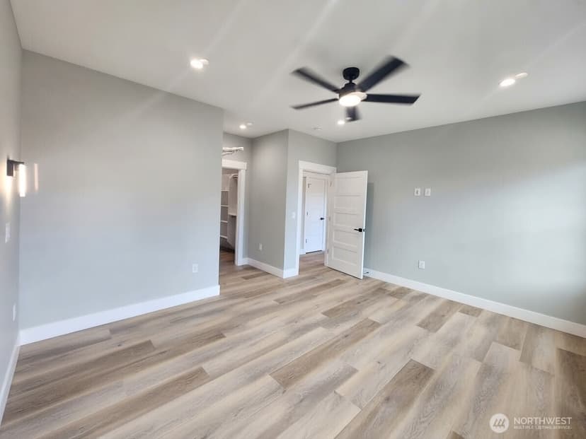 Property photo for 430 Salina Cruz Avenue SW, Ocean Shores photo 13