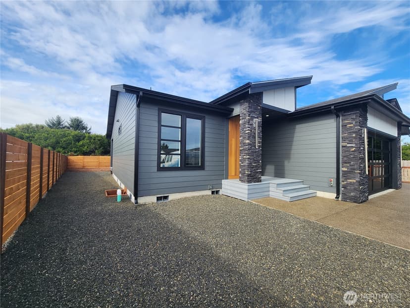 Property photo for 430 Salina Cruz Avenue SW, Ocean Shores photo 29