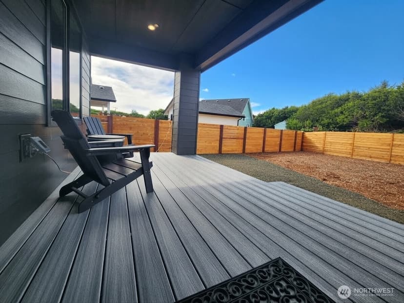Property photo for 430 Salina Cruz Avenue SW, Ocean Shores photo 25