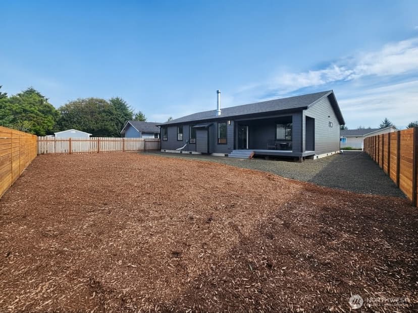 Property photo for 430 Salina Cruz Avenue SW, Ocean Shores photo 28