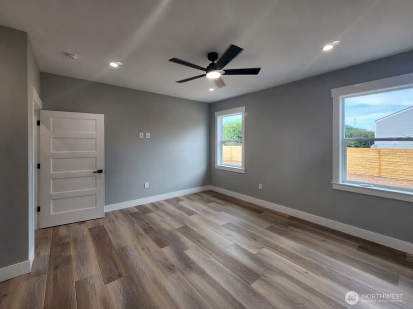 Property photo for 430 Salina Cruz Avenue SW, Ocean Shores photo 12
