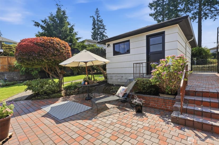 Property photo for 920 Maple Street, Edmonds photo 34