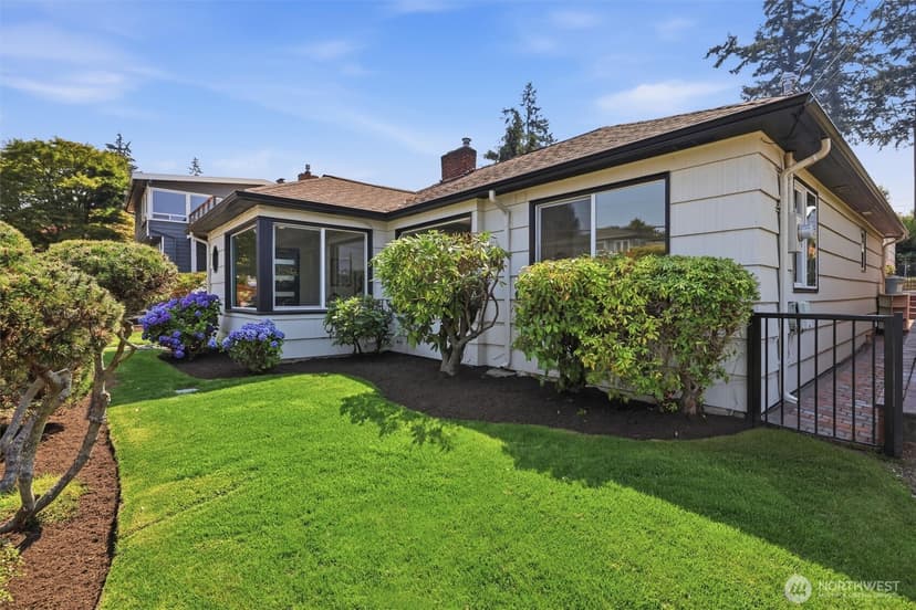 Property photo for 920 Maple Street, Edmonds photo 25