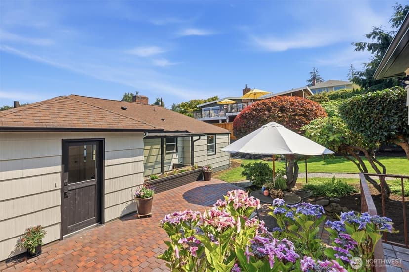 Property photo for 920 Maple Street, Edmonds photo 30