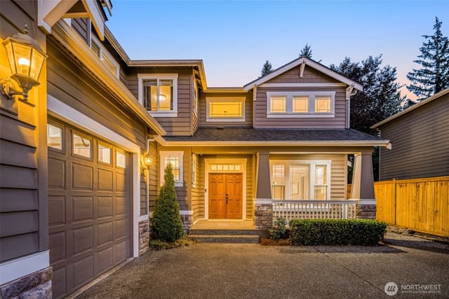 Property photo for 8821 SE 39th Street, Mercer Island photo 4