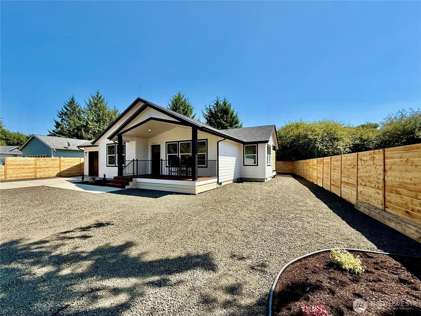Property photo for 821 Shark Court SW, Ocean Shores photo 4