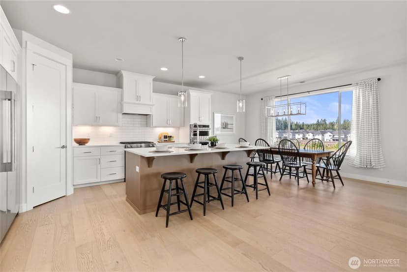 Property photo for 33473 Walnut Avenue SE, Black Diamond photo 8