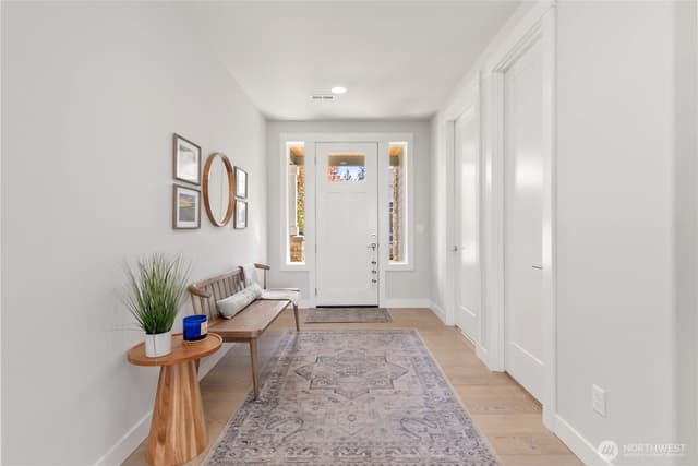 Property photo for 33473 Walnut Avenue SE, Black Diamond photo 3