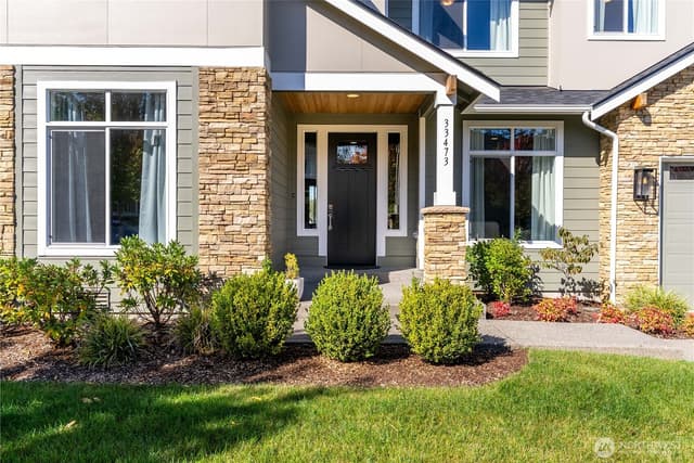 Property photo for 33473 Walnut Avenue SE, Black Diamond photo 2