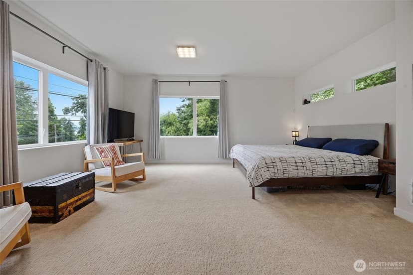 Property photo for 9007 Sand Point Way NE, Seattle photo 11