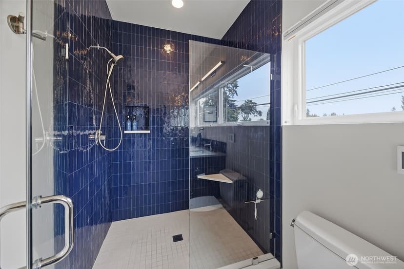 Property photo for 9007 Sand Point Way NE, Seattle photo 10